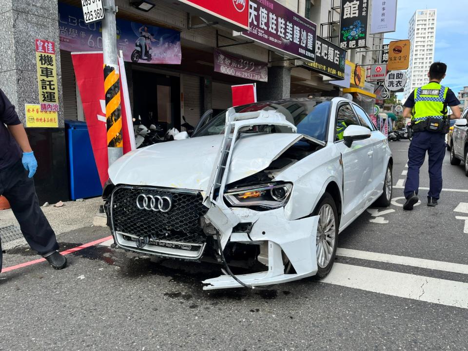 台南市發生21歲女駕駛奧迪名車，酒駕撞死路人。民眾提供