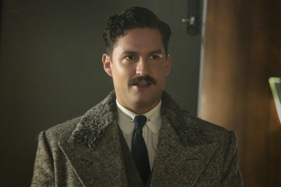 Ben Aldridge as Thomas Wayne in Pennyworth. (PHOTO: Warner TV) 