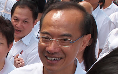 Former Foreign Minister George Yeo considers running for president. (Yahoo! photo)