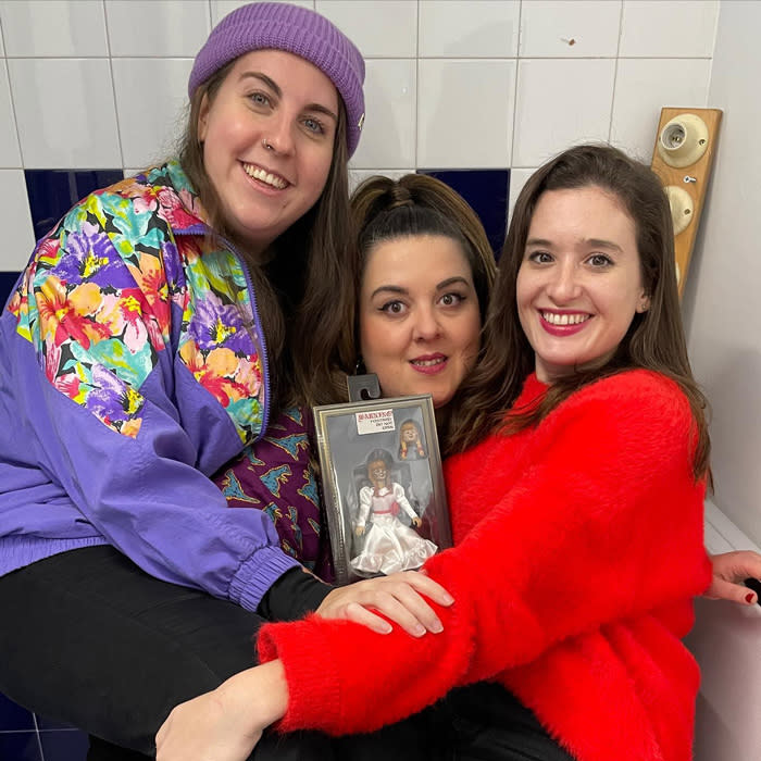 victoria martín con carolina iglesias y lalachus