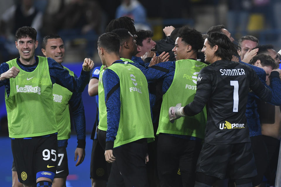 Inter Milan's players celebrate after they won the Italian Super Cup final soccer match between Inter Milan and Napoli at Al Awwal Park Stadium in Riyadh, Saudi Arabia, Monday, Jan. 22, 2024. (AP Photo)