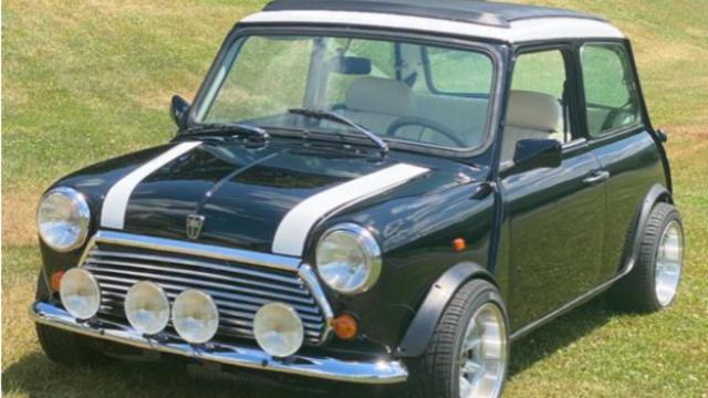 1994 Austin Mini Cooper Is A Rare Left-Hand-Drive Model