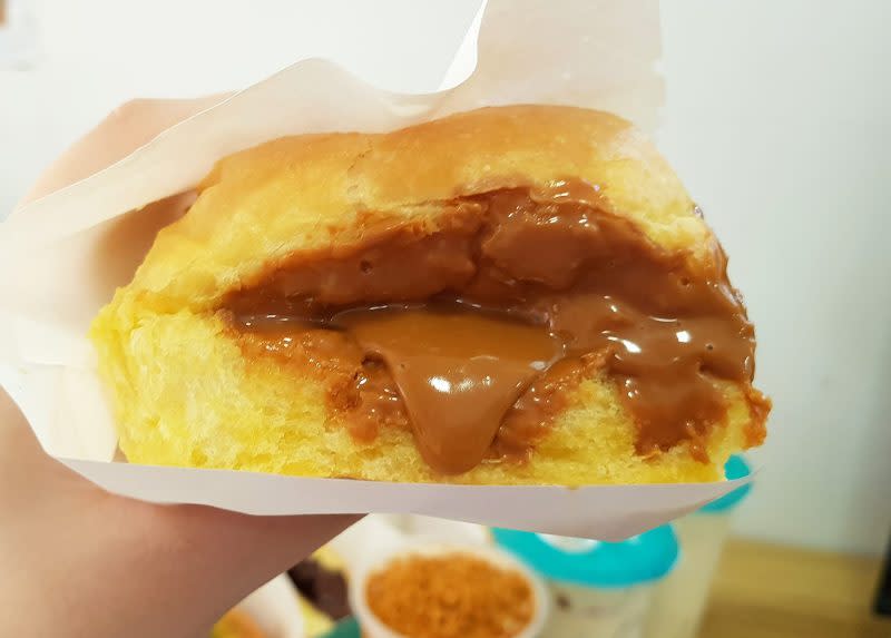 image of yung yung's biscoff yaowarat bun