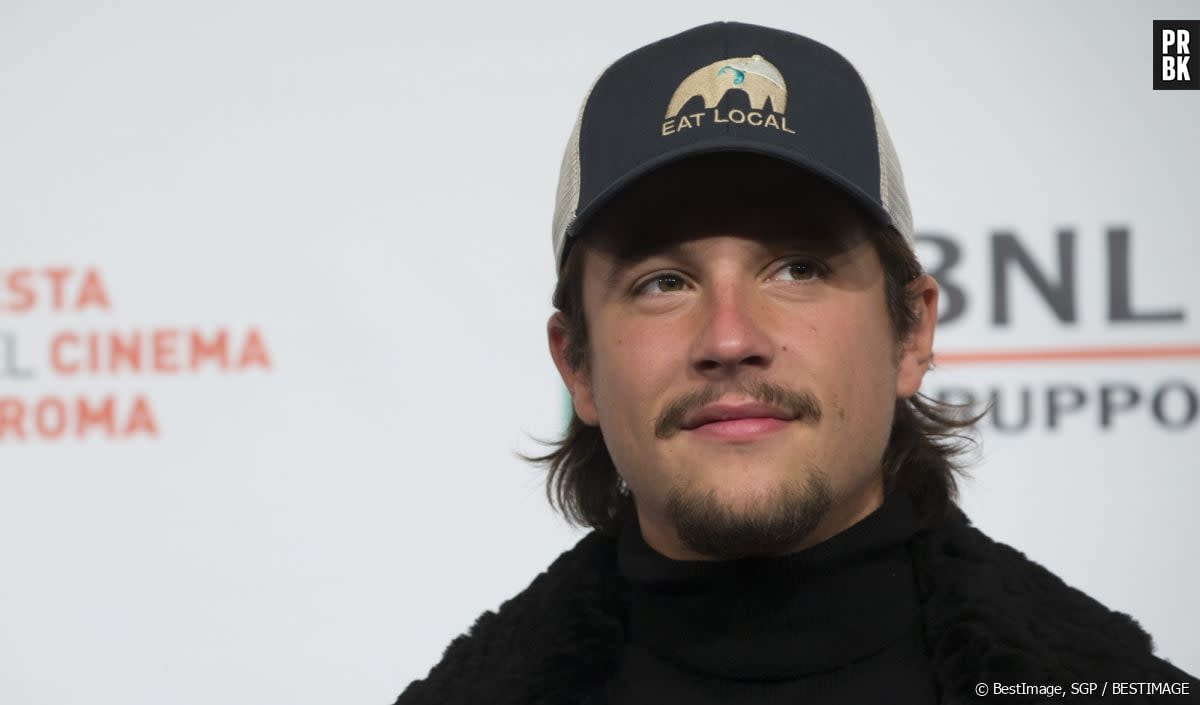 Nekfeu (habillé par Stella McCartney) lors du photocall du film 