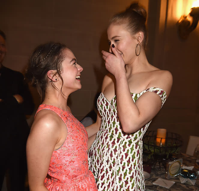 These photos of Sophie Turner and Maisie Williams cuddling are serious TV #sistergoals