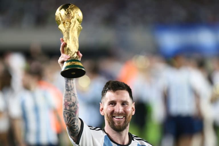La alegría infinita de Messi con la Copa del Mundo
