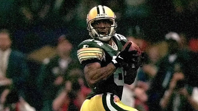 Former Packer Auctioning Hall of Famer Helmets 25 Years After Pro Bowl Trip