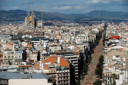 Thousands of people gather for a rally on the regional national day 'La Diada' (National Day of Catalonia) in Barcelona, Spain, September 11, 2017. REUTERS/Albert Gea