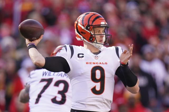 Cincinnati Bengals quarterback Joe Burrow (9) reacts during an NFL football  game against the Kansas City Chiefs, Sunday, Dec. 4, 2022, in Cincinnati.  (AP Photo/Emilee Chinn Stock Photo - Alamy