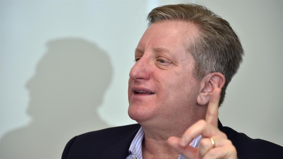 Steve said to robert do. Steve Eisman. Стив Эйсман финансист. Эйсман адвокат.