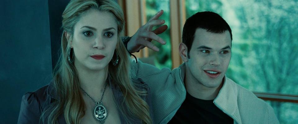 Nikki Reed as Rosalie Hale and Kellan Lutz as Emmett Cullen in "Twilight."