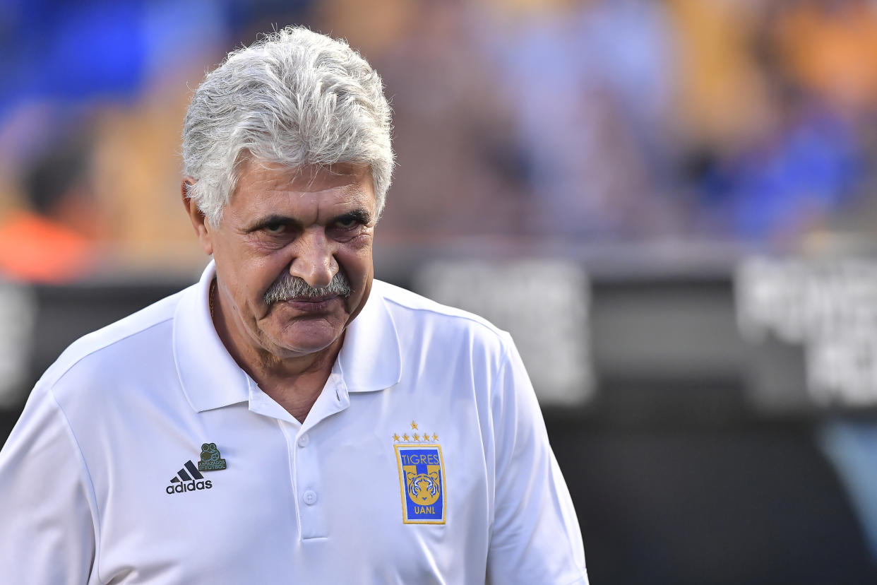 MONTERREY, MEXICO - APRIL 06: Ricardo 'Tuca' Ferretti, coach of Tigres, looks on prior the 23th round match between Tigres UANL and Pumas UNAM as part of the Torneo Clausura 2019 Liga MX at Universitario Stadium on April 06, 2019 in Monterrey, Mexico. (Photo by Azael Rodriguez/Getty Images)