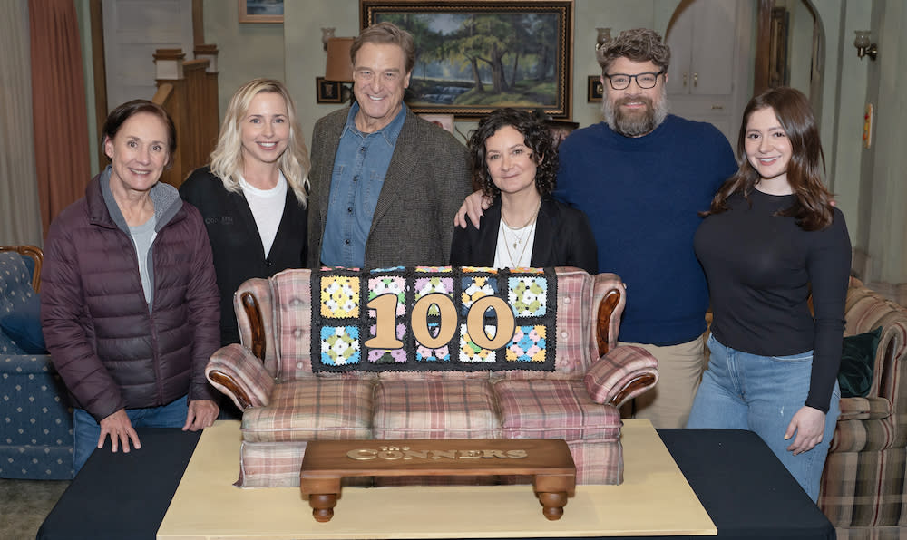 THE CONNERS - ABC, along with the iconic cast, crew and creative team of “The Conners,” came together to celebrate 100 episodes of the hit comedy with a cake-cutting ceremony on the set in Studio City on Thursday, Feb. 1, 2024. (Disney/Christopher Willard)
LAURIE METCALF, LECY GORANSON, JOHN GOODMAN, SARA GILBERT, JAY R. FERGUSON, EMMA KENNEY