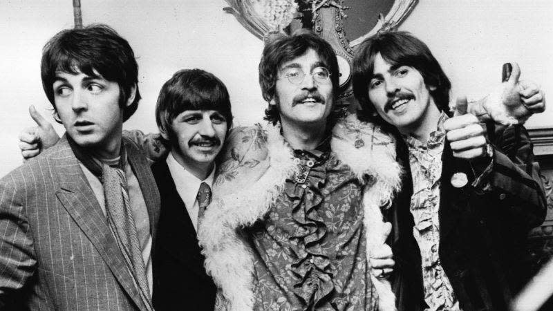 “LA BEATLEMANIA ESTÁ DE VUELTA”, escribió Official Charts en una publicación conjunta de Instagram con The Beatles este viernes. (John Pratt/Hulton Archive/Getty Images)