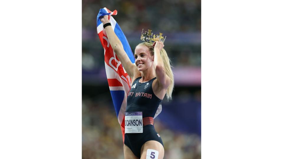 Keely Hodgkinson of Team GB wore a crown after winning the Women's 800m final 