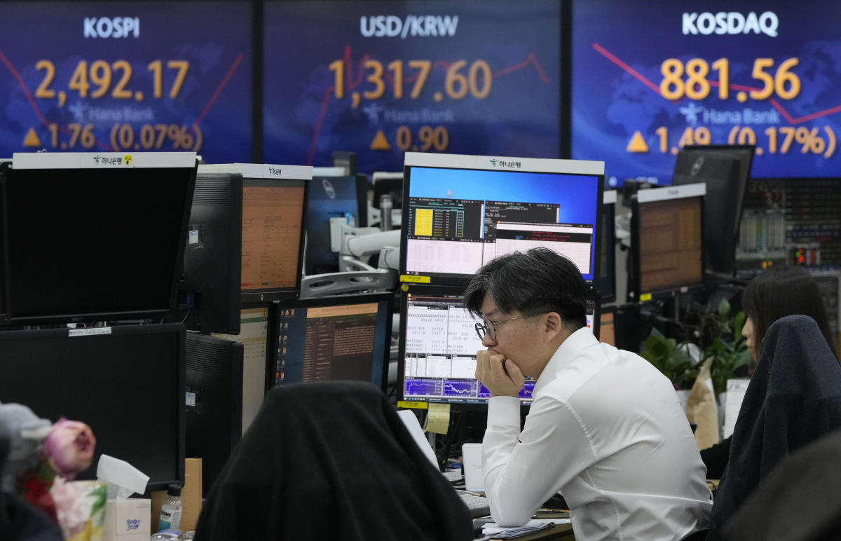 Asian shares higher after report shows resilience in US jobs