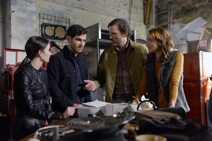 Bitsie Tulloch as Juliette Silverton, David Giuntoli as Nick Burkhardt, Silas Weir Mitchell as Monroe, and Bree Turner as Rosalee (Photo by: Allyson Riggs/NBC)