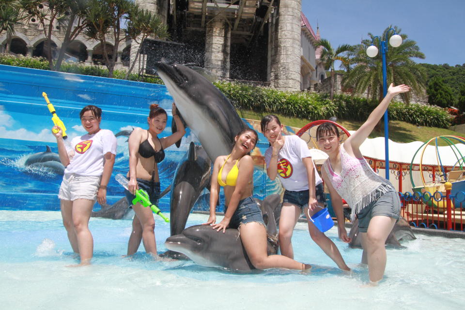 ▲遠雄海洋公園推出「海洋森巴嘉年華」，在炎炎的夏日中，3D泳池不僅消暑，更可以拍照打卡。（圖／記者鄭志宏攝）