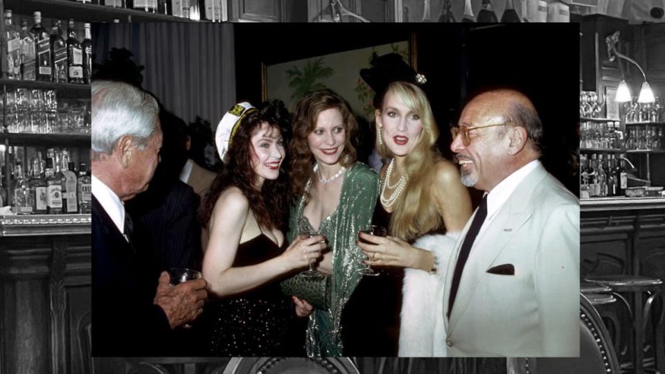 <div class="inline-image__caption"><p>Bill Paley, Rosie Hall, Cindy Hall, Jerry Hall and Ahmet Ertegun at Mortimer’s back in the day.</p></div> <div class="inline-image__credit">Photo Illustration by Luis G. Rendon/The Daily Beast/Getty</div>