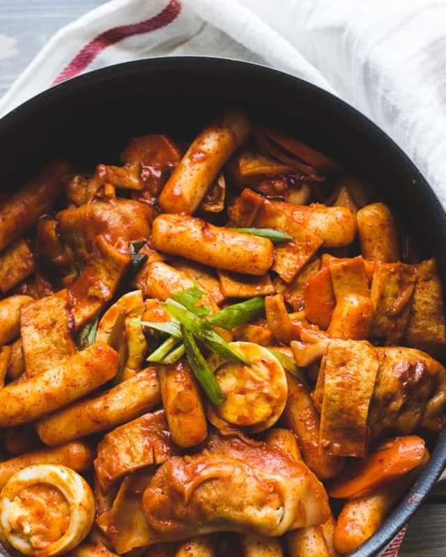 <p>MJ and Hungryman</p><p>One of the most popular street foods in Korea, tteokbokki (Korean spicy rice cakes), is not only simple to make but perfect for sharing with the gang. Everyone, grab a fork!</p><p><strong>Get the recipe: <a href="https://www.mjandhungryman.com/tteokbokki-korean-spicy-rice-cakes/" rel="nofollow noopener" target="_blank" data-ylk="slk:Korean Spicy Rice Cakes (Tteokbokki);elm:context_link;itc:0;sec:content-canvas" class="link ">Korean Spicy Rice Cakes (Tteokbokki)</a></strong></p>