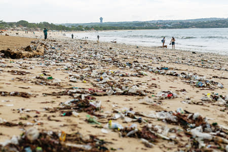 過去，峇里島每天產生的塑膠垃圾足以填滿一棟14層樓，但島上並沒有垃圾收集系統 