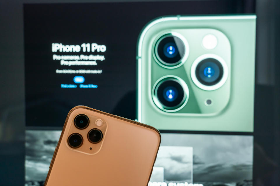 9e - iPhone 11 Pro (Apple)