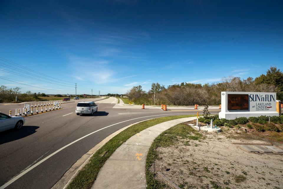 The Riverstone community developer signed an agreement in 2018 to put a traffic signal at West Pipkin and Medulla roads. In 2021, city staff were told the light was in design.