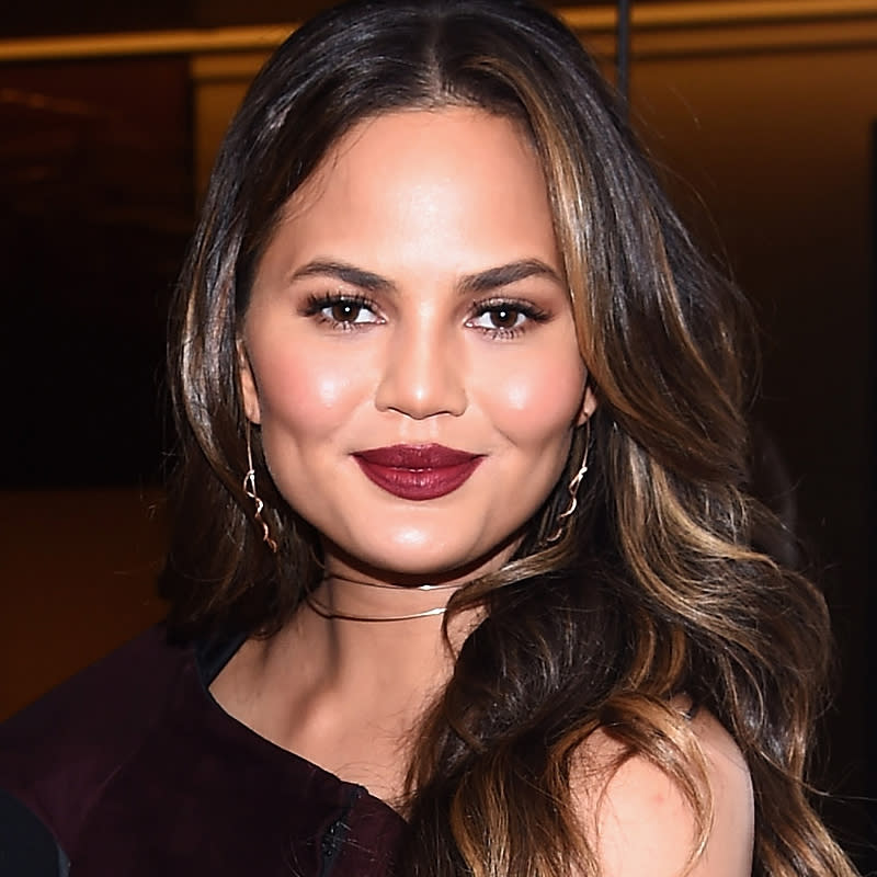 <h2>Chrissy Teigen</h2> <p>Wearing two rose gold chokers by Serenity.</p> <h4>Getty Images</h4>