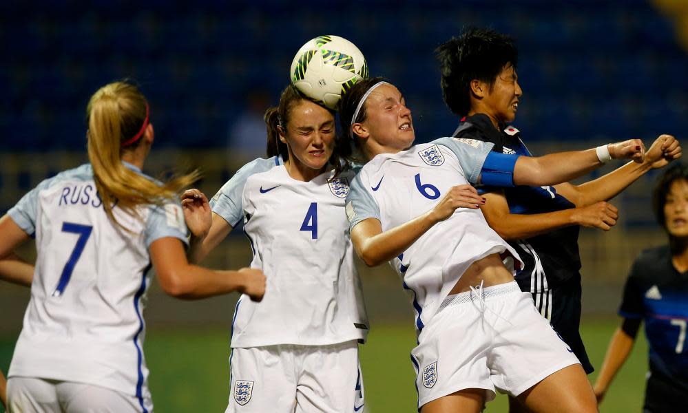 Hollie Olding and Lotte Wubben-Moy of England