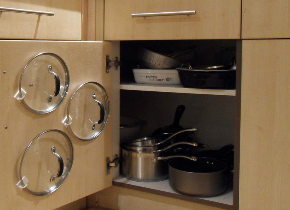 23 Insanely Clever Ways to Beat Clutter