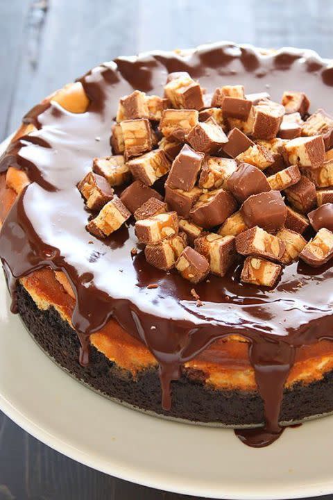 Snickers Cheesecake