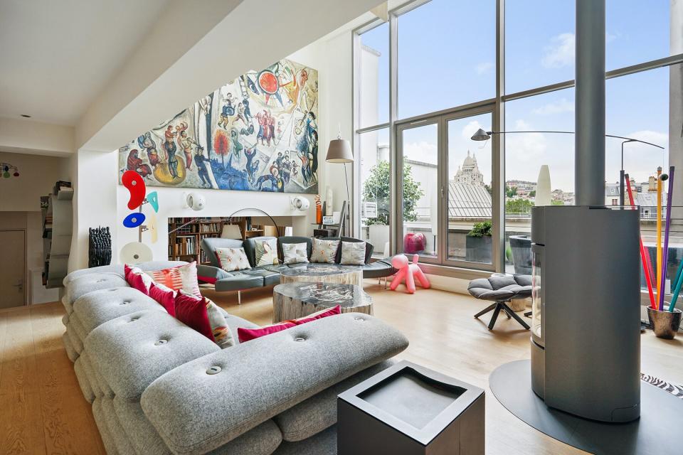 Interior of a living room in a home in Pars