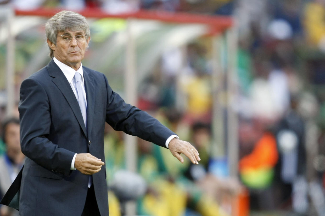 Bora Milutinovic en un partido de la Copa Confederaciones 2009, cuando dirigía a Irak. (Getty Images)