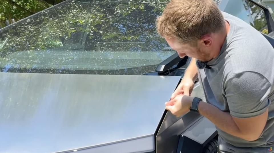 YouTube vlogger Jeremy Judkins had his finger jammed when the door of the Cybertruck trunk slammed down on it. YouTube / Jeremy Judkins