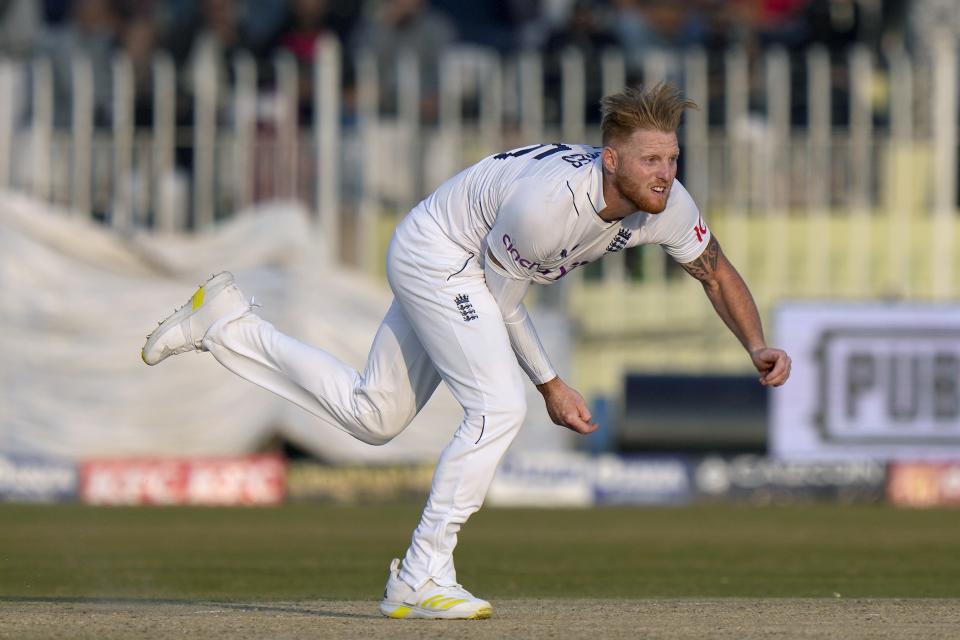 England's Ben Stokes bowls during the fourth day of the first test cricket match between Pakistan and England, in Rawalpindi, Pakistan, Sunday, Dec. 4, 2022. (AP Photo/Anjum Naveed)