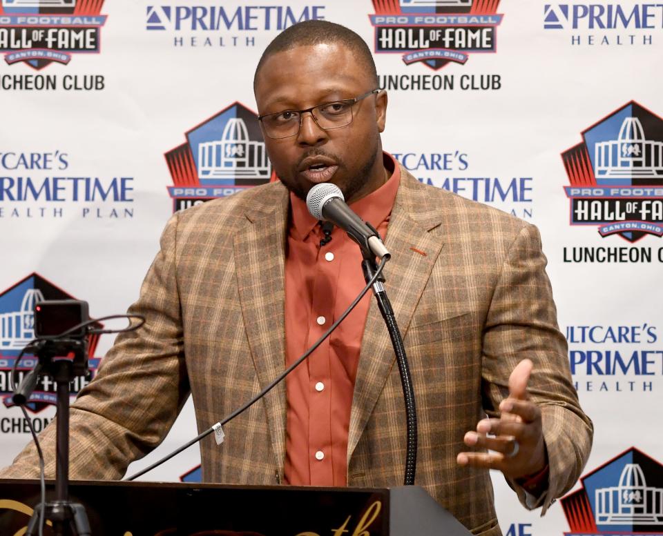 McKinley High School football standout Mike Doss, who went on to play in college and the NFL speaks to the Pro Football Hall of Fame Luncheon Club. Monday, Oct. 16, 2023.
