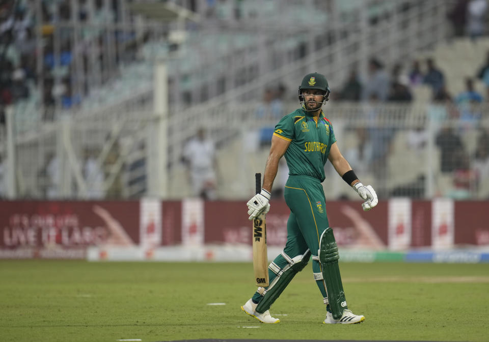 South Africa's Aiden Markram leaves the ground after losing his wicket during the ICC Men's Cricket World Cup second semifinal match between Australia and South Africa in Kolkata, India, Thursday, Nov.16, 2023. (AP Photo/Aijaz Rahi)