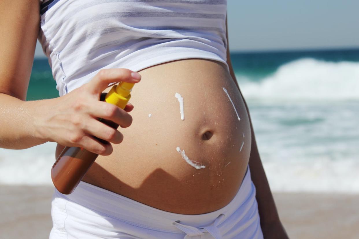 <a href="https://www.shutterstock.com/es/image-photo/sun-care-protection-pregnant-woman-157712405" rel="nofollow noopener" target="_blank" data-ylk="slk:Shutterstock / Dubova;elm:context_link;itc:0;sec:content-canvas" class="link ">Shutterstock / Dubova</a>