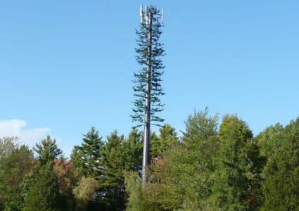 Cell_phone_tower_640