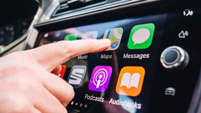 GM claims CarPlay and Android Auto cause unsafe driver behavior