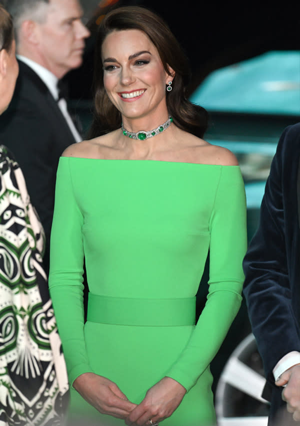 Al más puro estilo Hollywood (sostenible): Kate Middleton alquila un vestido  verde y recupera el choker favorito de Diana para los premios Earthshot