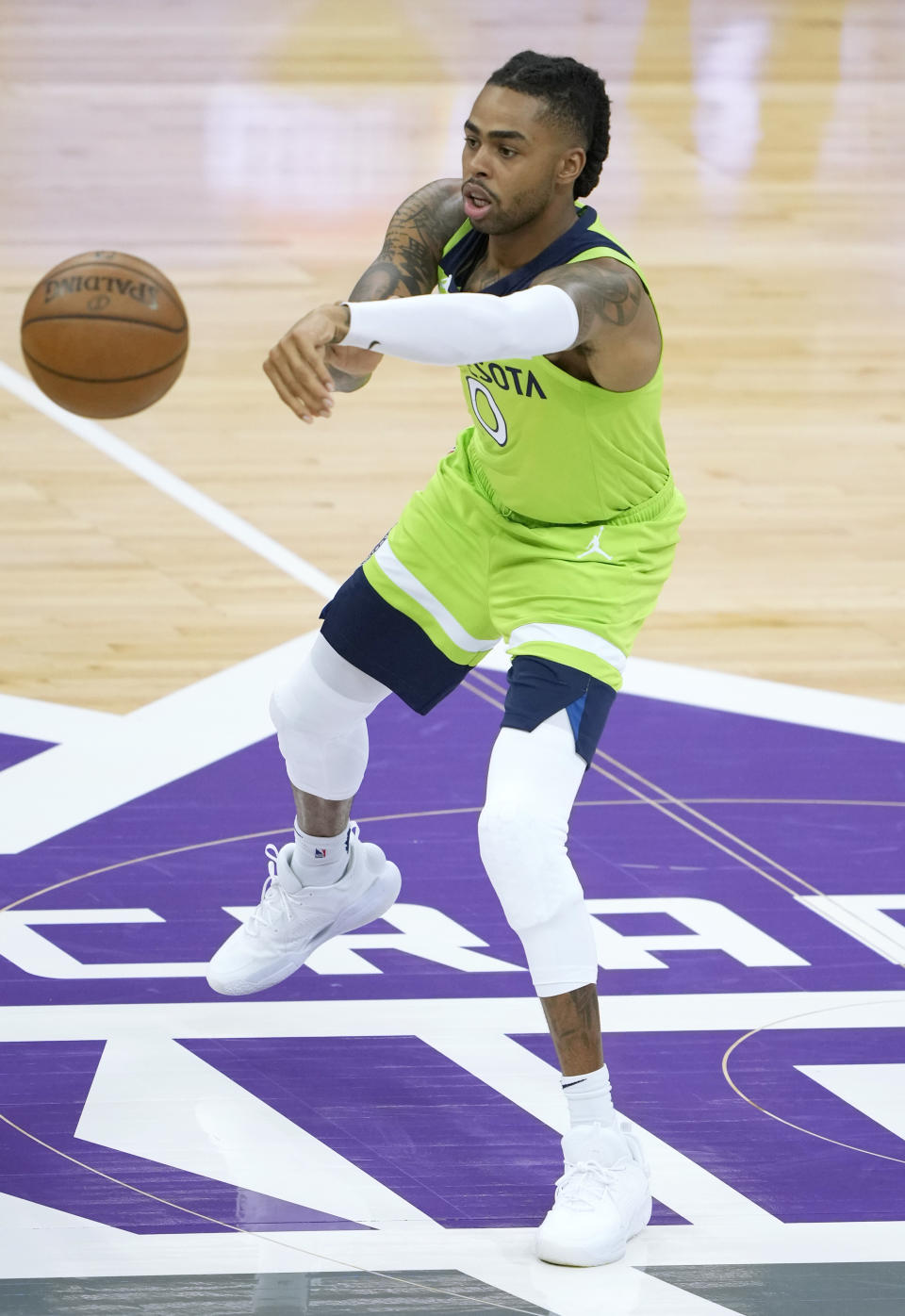 D'Angelo Russell passes the ball for the Minnesota Timberwolves.