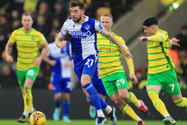 Norwich City vs Bristol Rovers LIVE FA Cup latest score goals