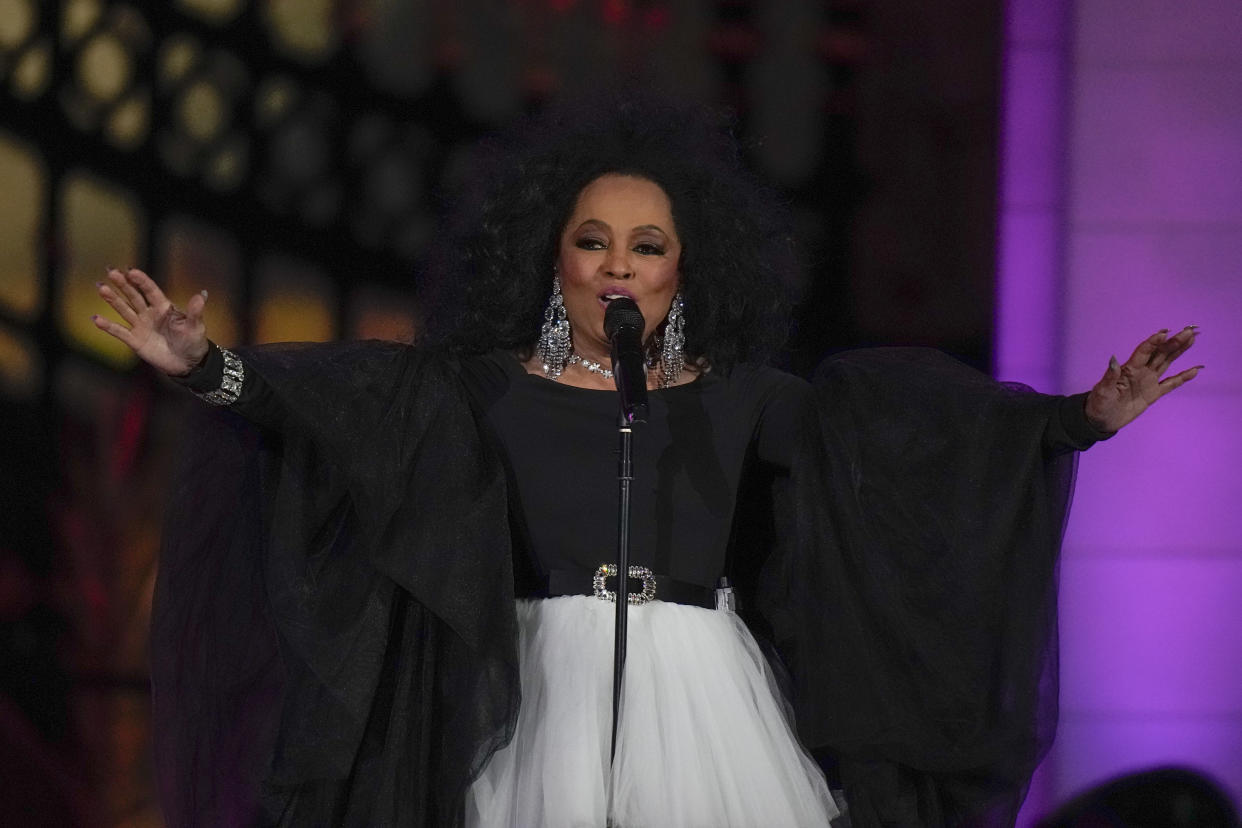 LONDON, ENGLAND - JUNE 04: Diana Ross performs during the Platinum Party At The Palace at Buckingham Palace on June 4, 2022 in London, England. The Platinum Jubilee of Elizabeth II is being celebrated from June 2 to June 5, 2022, in the UK and Commonwealth to mark the 70th anniversary of the accession of Queen Elizabeth II on 6 February 1952.  (Photo by Alastair Grant - WPA Pool/Getty Images)