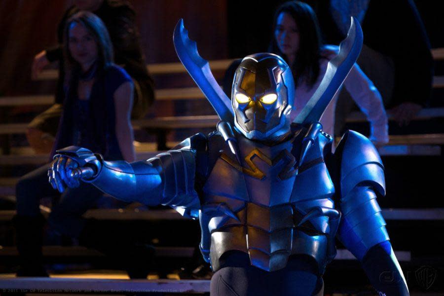 Blue Beetle presenta su primer tráiler y Jaime Reyes muestra los poderes del traje
