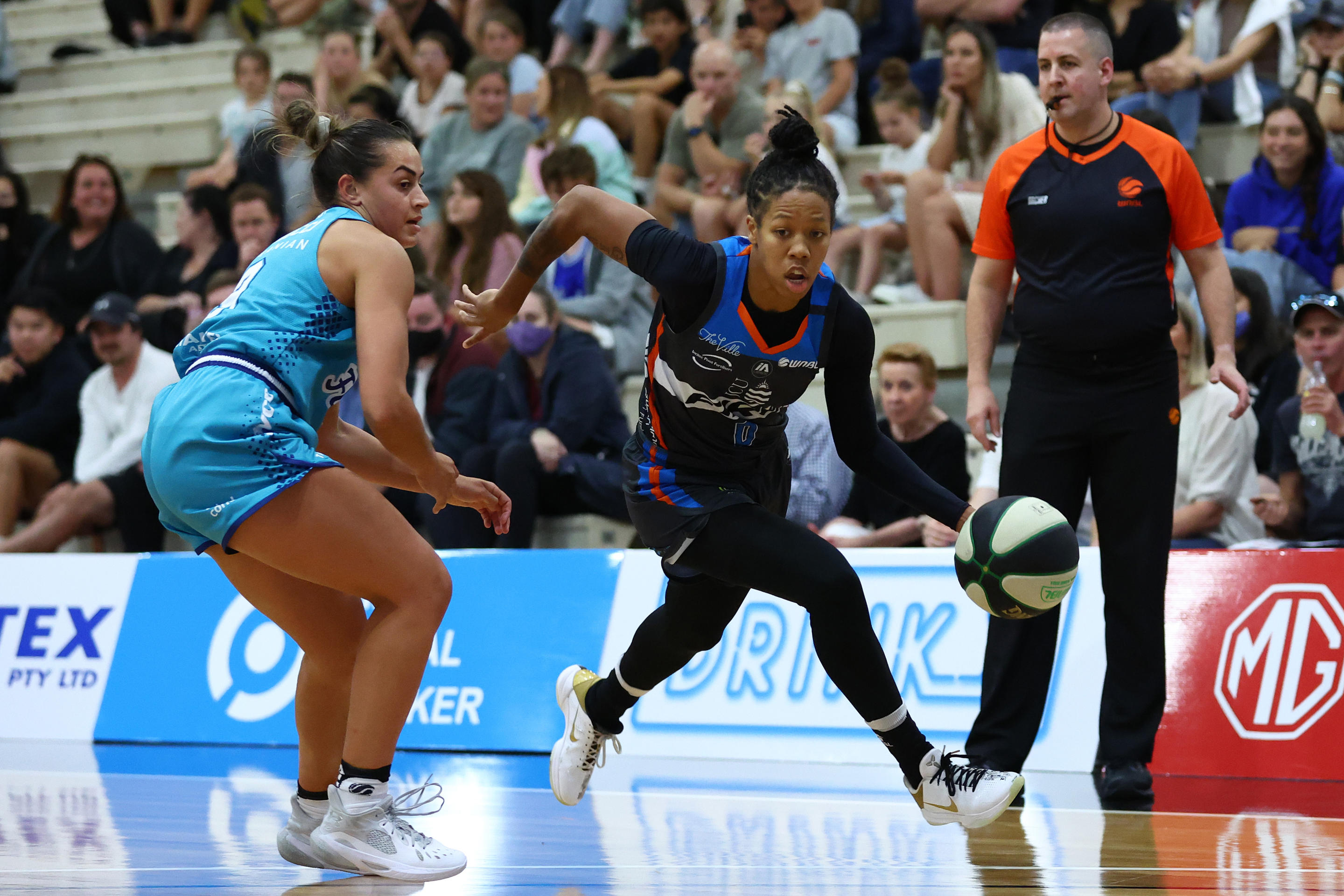 Sug Sutton competes for the Townsville Fire in Australia's WNBL in 2021. (Mike Owen/Getty Images)