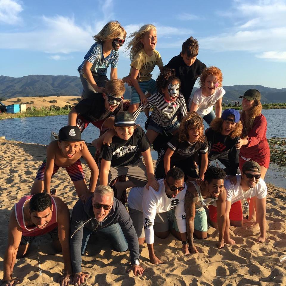 <p>The <em>American Crime Story</em> actress gave us a better look at that epic beach human pyramid at Pink and family’s get-together. “Happy Hart campout 2017. The happiest,” she wrote. “A safe holiday to everybody. Love the ones you’re with…”(Photo: <a rel="nofollow noopener" href="https://www.instagram.com/p/BUqUYh2A8hm/" target="_blank" data-ylk="slk:Selma Blair via Instagram;elm:context_link;itc:0;sec:content-canvas" class="link ">Selma Blair via Instagram</a>) </p>