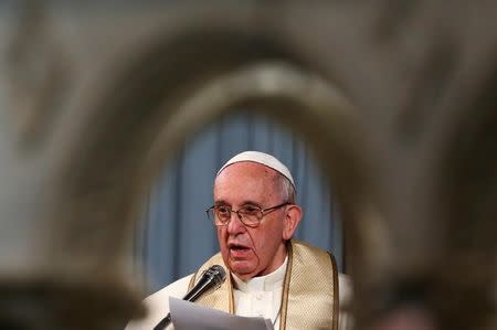 Pope Francis makes his speech during his visit All Saints' Anglican Church in Rome, Italy February 26, 2017. REUTERS/Alessandro Bianchi