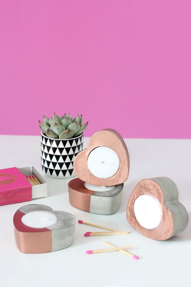 pink, masking tape, office supplies, adhesive tape, circle, tableware,