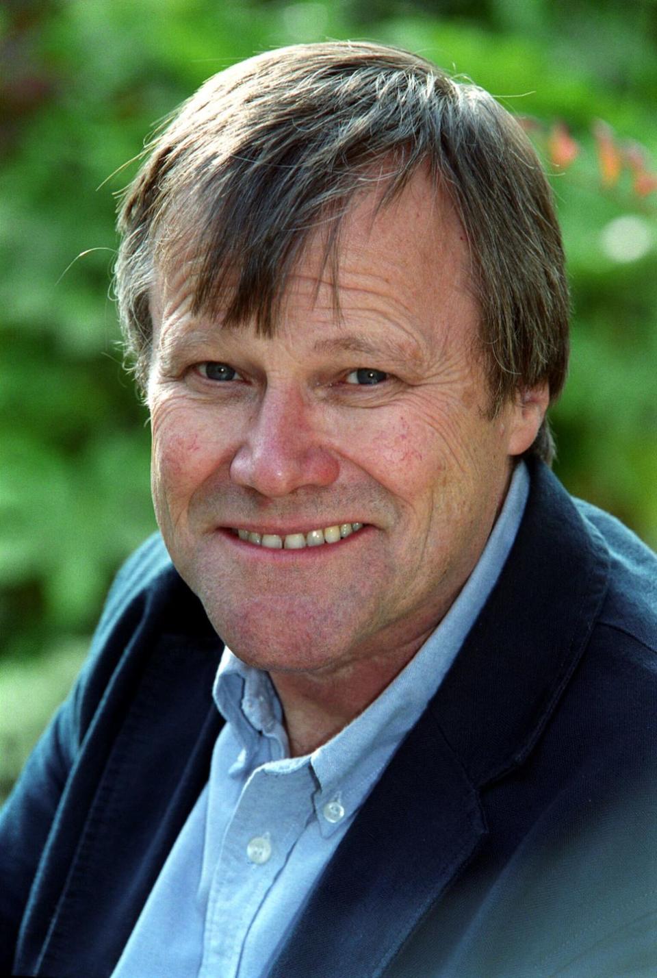 <p>In a storyline nobody saw coming, Roy gets accused of dogging <a rel="nofollow noopener" href="http://www.digitalspy.com/soaps/coronation-street/news/a869165/coronation-street-spoiler-pictures-roy-cropper-accused-dogging/" target="_blank" data-ylk="slk:in an unfortunate mix-up;elm:context_link;itc:0;sec:content-canvas" class="link ">in an unfortunate mix-up</a> while helping Evelyn search for her missing pet pooch. Will he be able to prove he's done nothing wrong?</p>